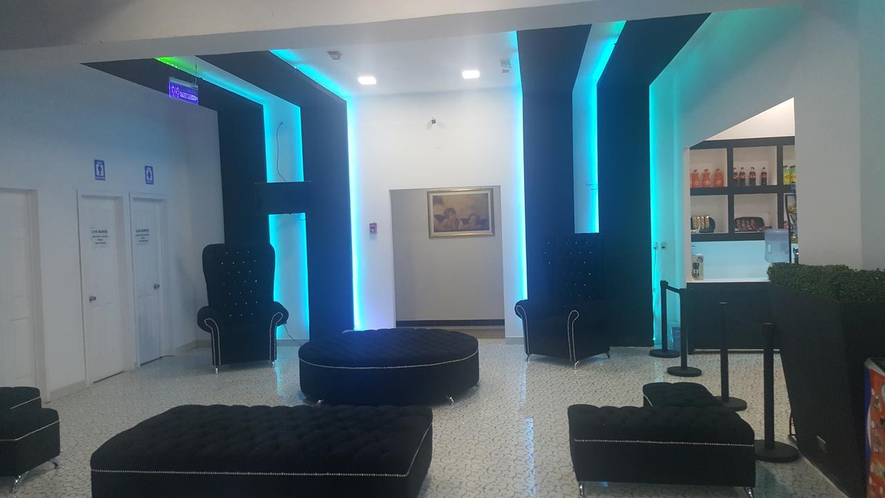 Hotel Dluxe سان خوان دي لوس لاغوس المظهر الخارجي الصورة