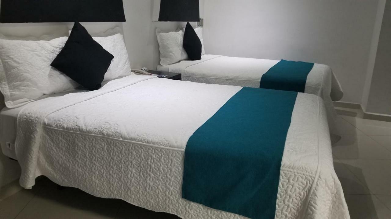 Hotel Dluxe سان خوان دي لوس لاغوس المظهر الخارجي الصورة