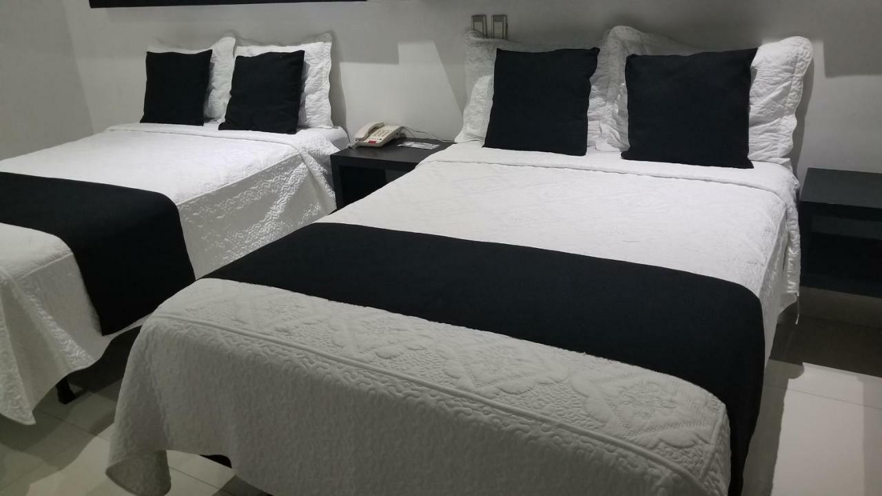 Hotel Dluxe سان خوان دي لوس لاغوس المظهر الخارجي الصورة